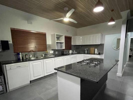 Southport Coral - 172329