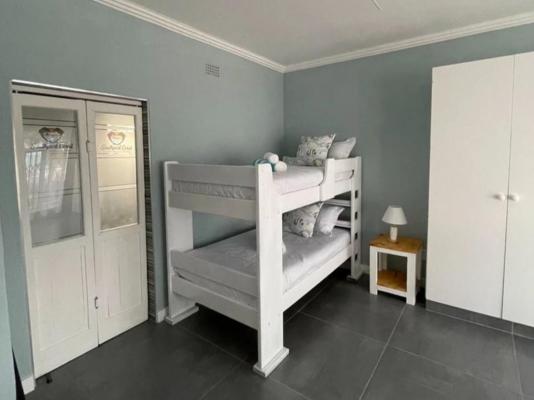 Southport Coral - 172338