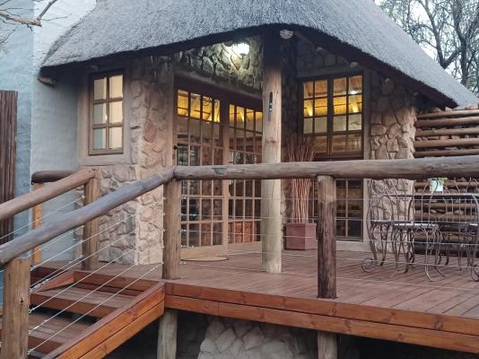 Monkey Thorn Cottage - 172400