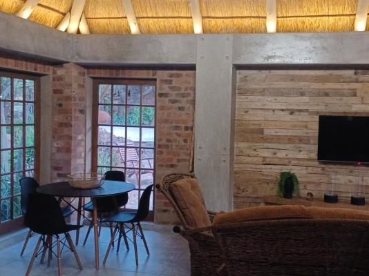 Monkey Thorn Cottage - 172408