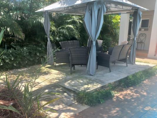 Liza's Cottage Guesthouse - 179311