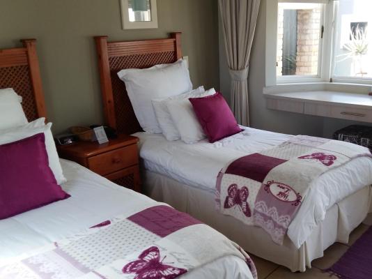 Liza's Cottage Guesthouse - 179320