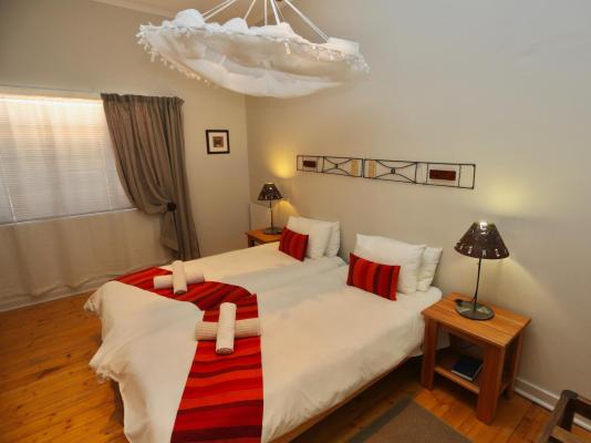 Room image 1