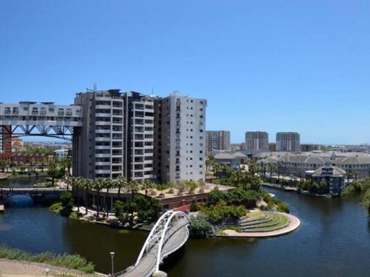 Waters Edge 220 - 181567