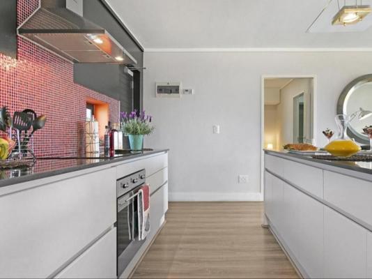 Waters Edge 220 - 181569