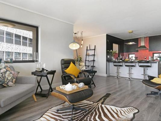 Waters Edge 220 - 181574