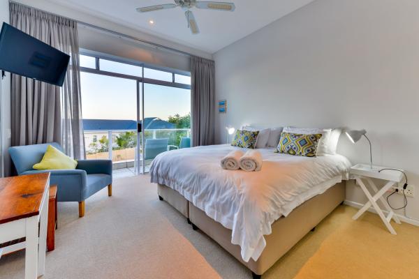 Room image 3