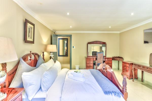 Room image 9