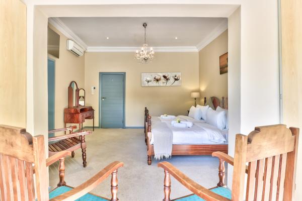 Room image 20