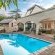 Emmarentia Guest House - Swimming pool view 