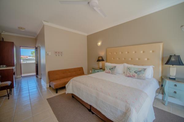 Room image 4