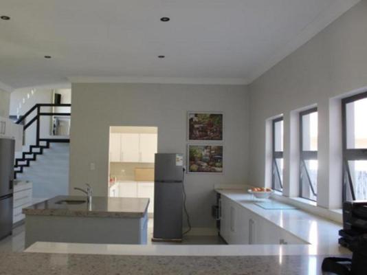 JFT Jewels B&B - 186360