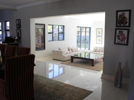 JFT Jewels B&B - 186363