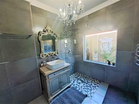 Rudys Guesthouse - 186390