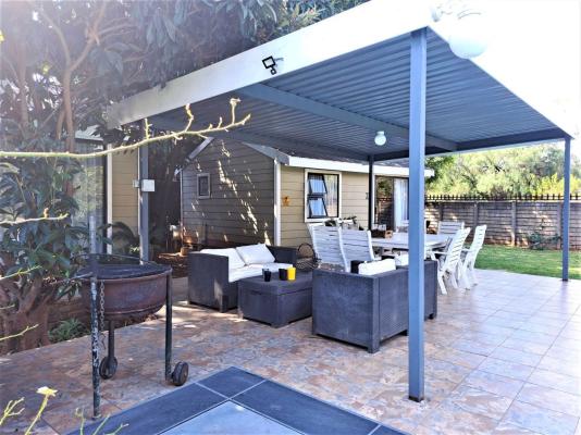 Rudys Guesthouse - 186400