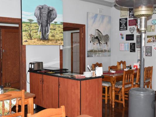 African Elephant Guest House - 188364