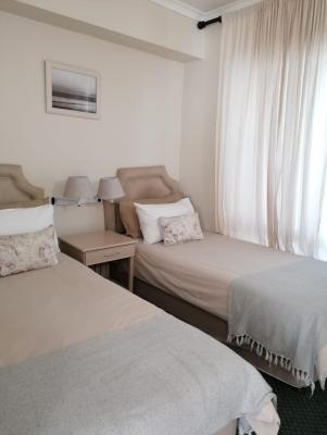 Cape Town Beachfront Apartments - Leisure Bay - 190214