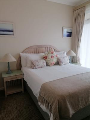 Cape Town Beachfront Apartments - Leisure Bay - 190221