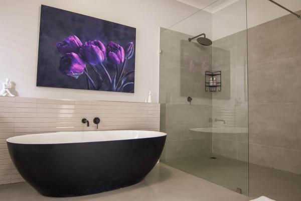 Room image 4