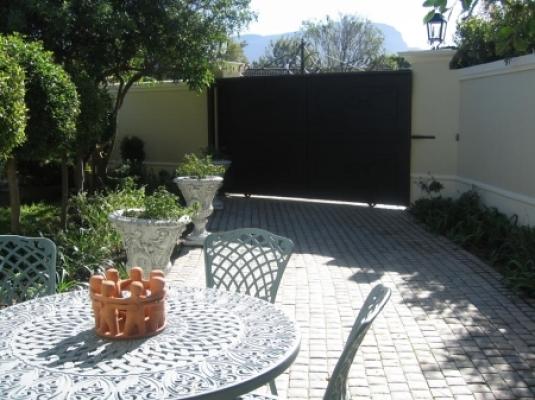 Navona Constantia Guest Cottage