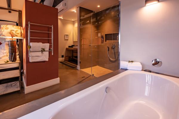 Room image 1