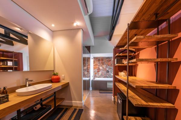 Room image 3
