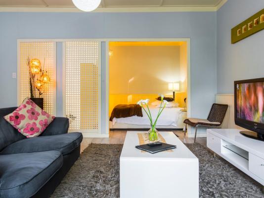 Room image 4