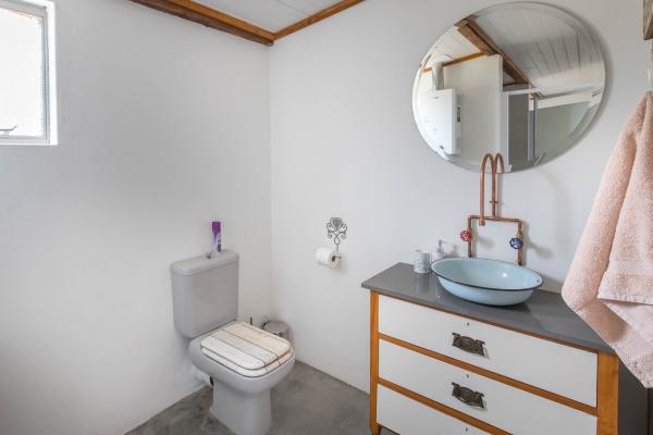 Nektarien Bathroom 2