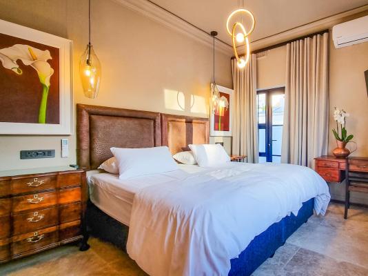 Room image 4