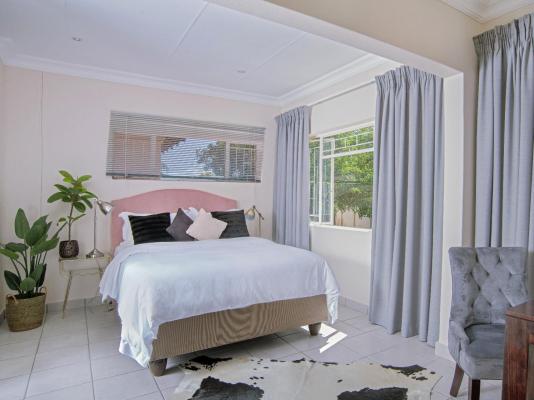 Room image 32