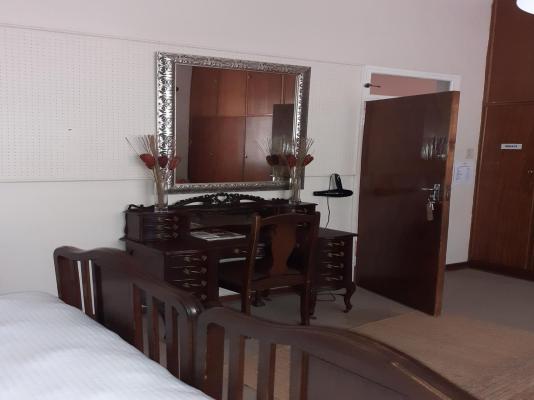Room image 1