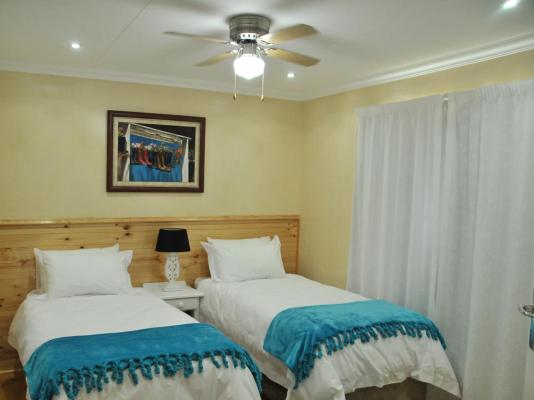 Room image 1