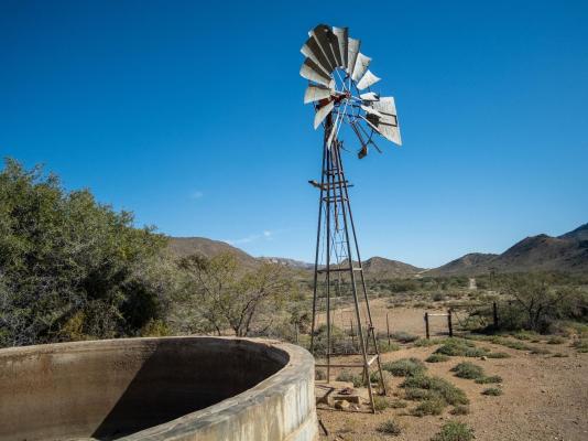 Bushman Valley - 200129