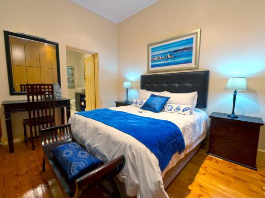 Room image 4