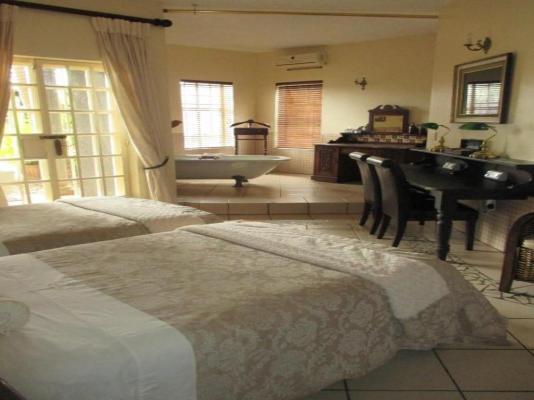 Room image 3
