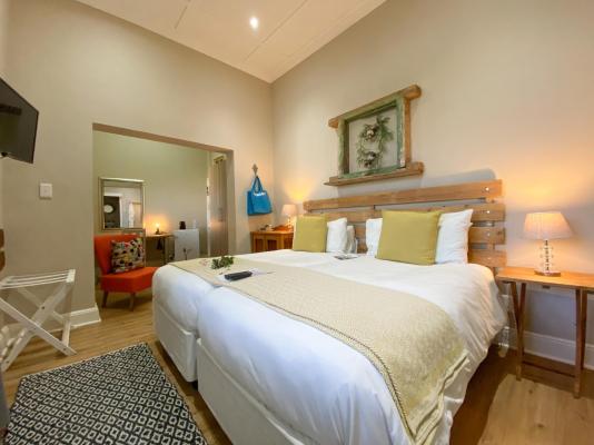 Room image 4