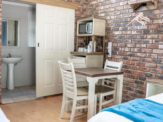 Room image 3