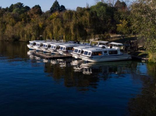 Old Willow Houseboats - 202040