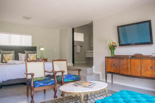 Room image 5