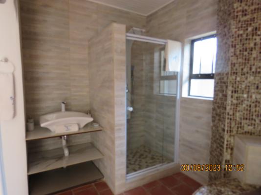 Beachcomber Bay - Room 4/Bathroom