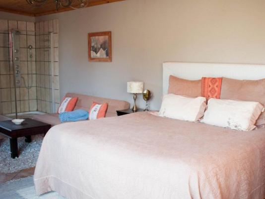 Room image 4