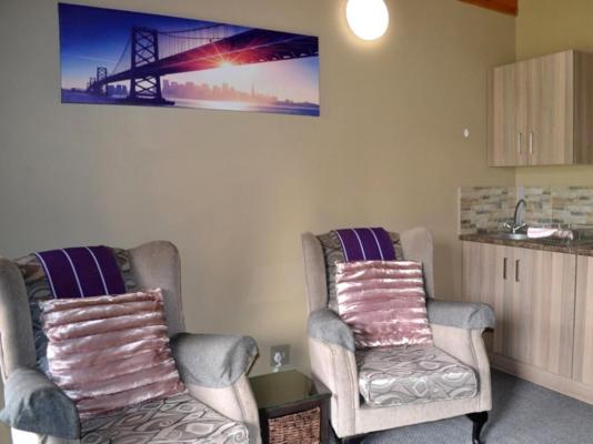 Room image 5