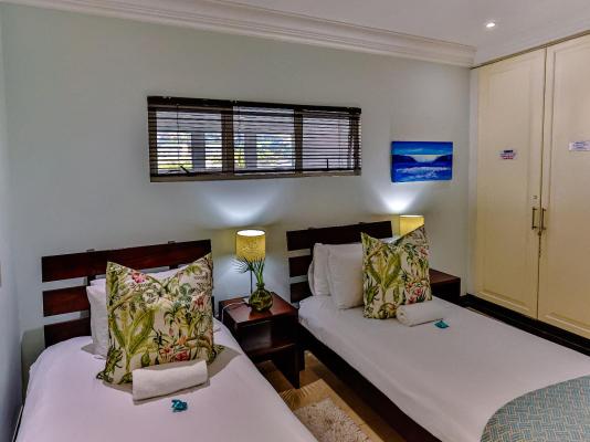 Sands Beach Breaks Manor On Main Beach Ballito - 205075