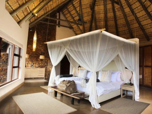 Nambiti Plains Game Lodge - 205316