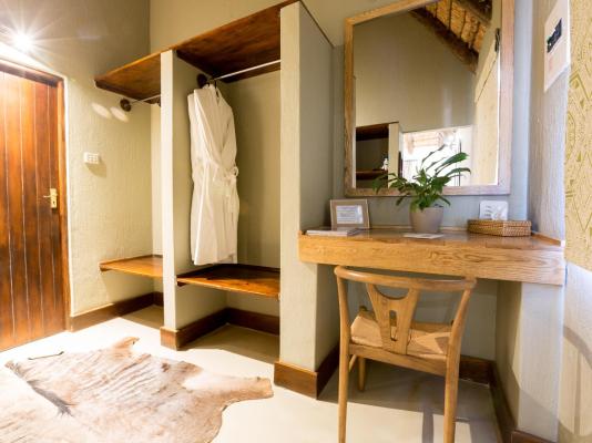 Room image 3