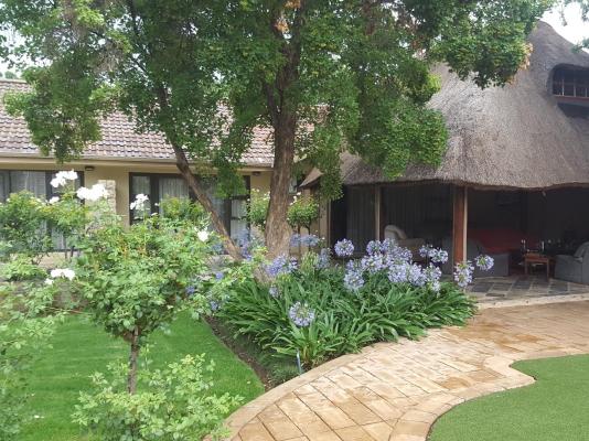 Acacia Lodge Bloemfontein - 205645