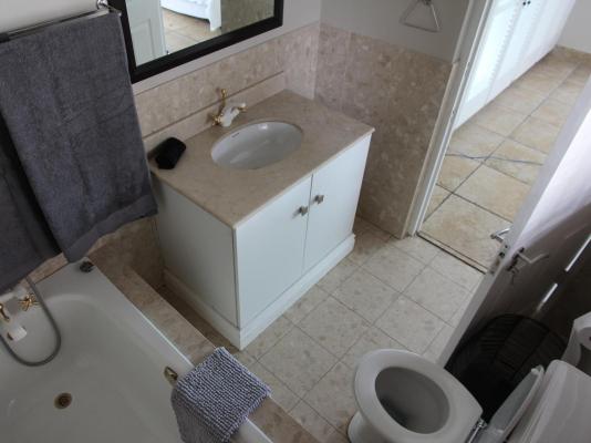 Room image 3