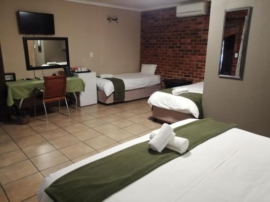 24 On Vrey Boutique Hotel - 207040
