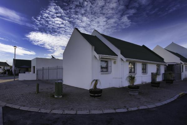 TokTokkie Langebaan 6 Sleeper - 207244