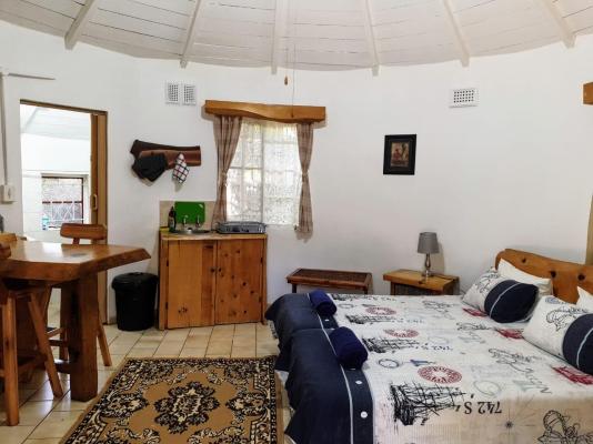 Room image 3